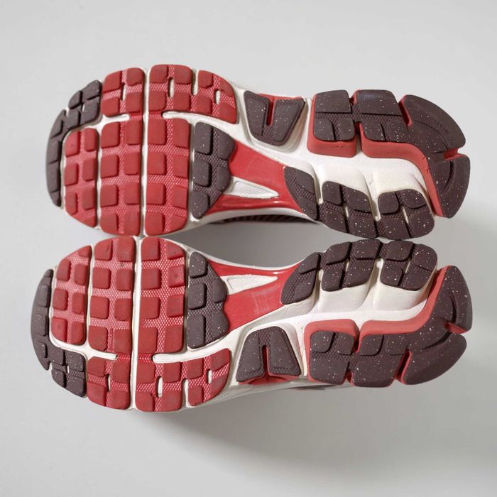 Кросівки Nike Zoom Vomero 5 оригінал 38.5 розмір стан дуже гарний
