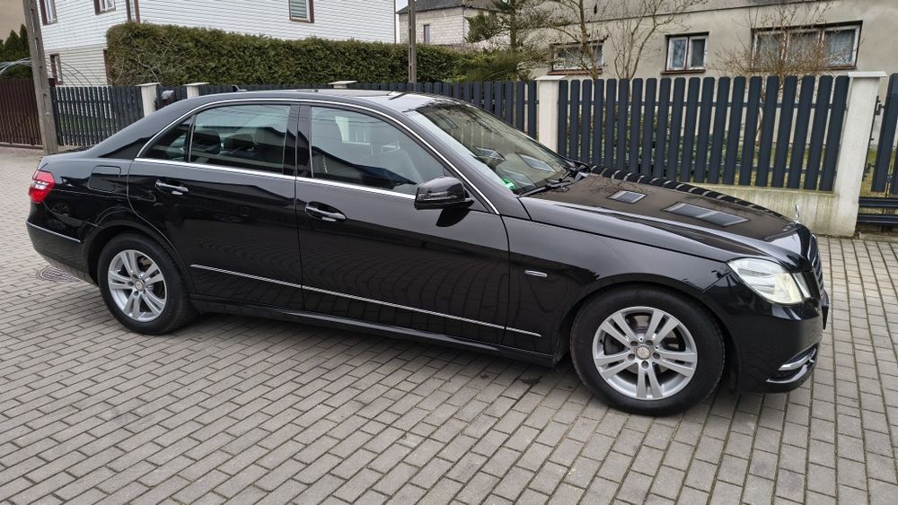Mercedes E-klasa, E200 benzyna, Avantgarde, automat, 2xkola,