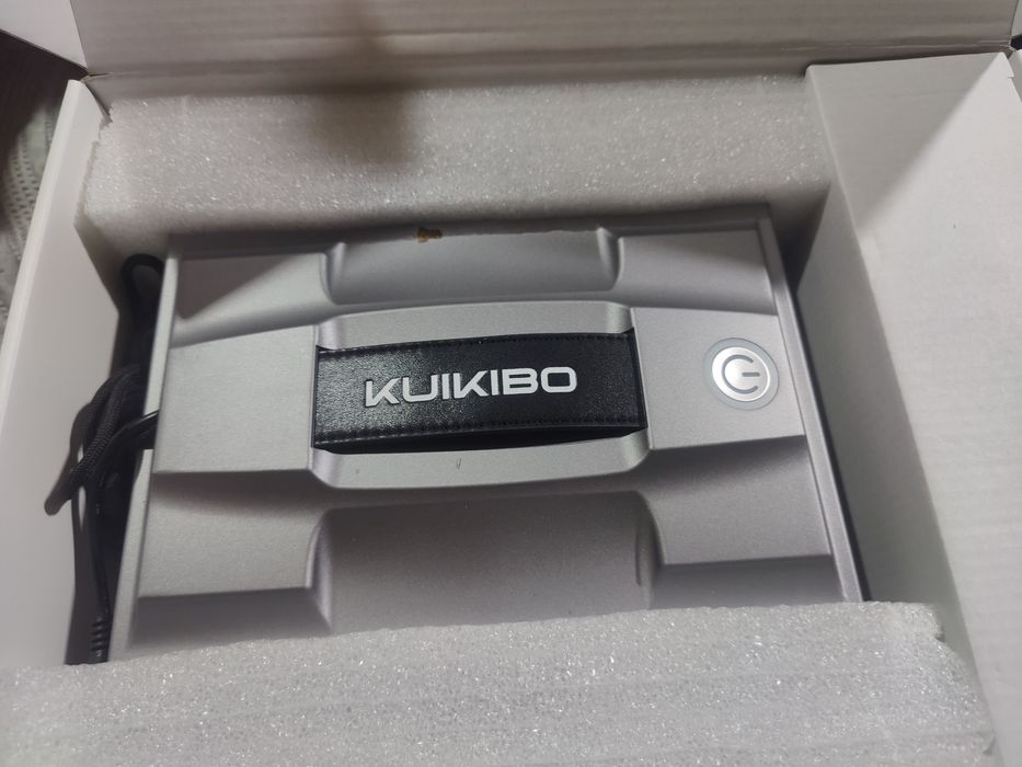 * **Робот-очищувач вікон Kuikibo K1
Автоматичний робот для миття вік