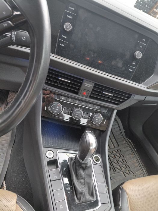 Авторозбірка розборка VW Jetta mk7 2019- білого кольору