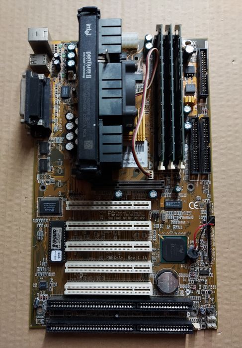 Motherboards Slot 1 e Socket 478 a trabalhar Leiria • OLX Portugal