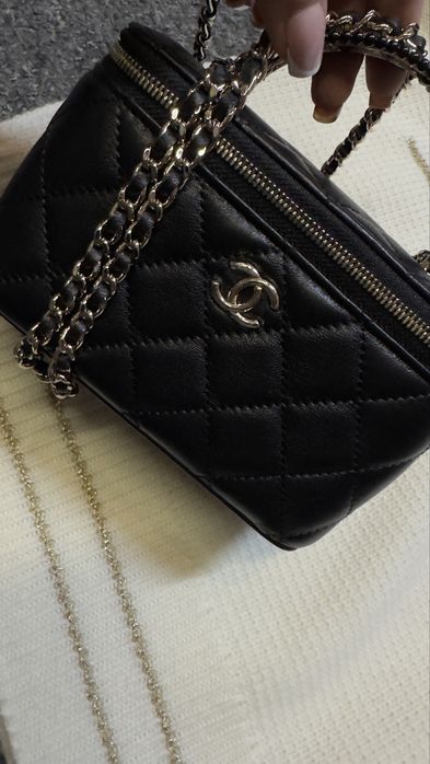 Kuferek damski Chanel