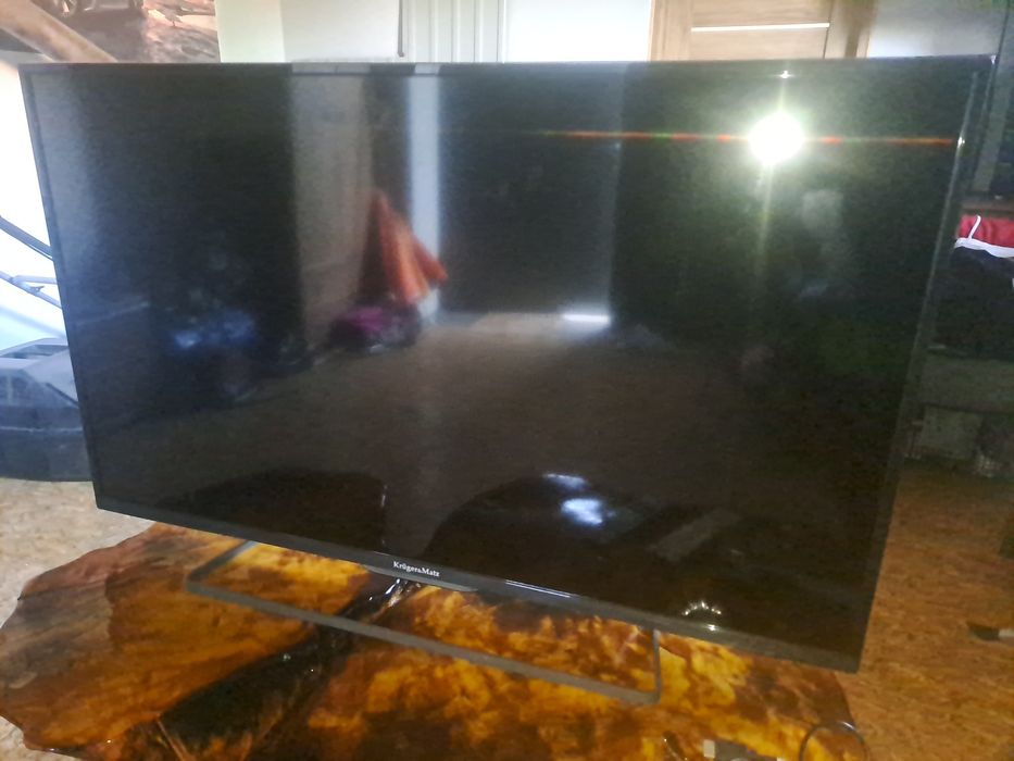 Telewizor  HDMI. KRUGER  MATE 42 Cali + DEKODER    Wzmacniacz