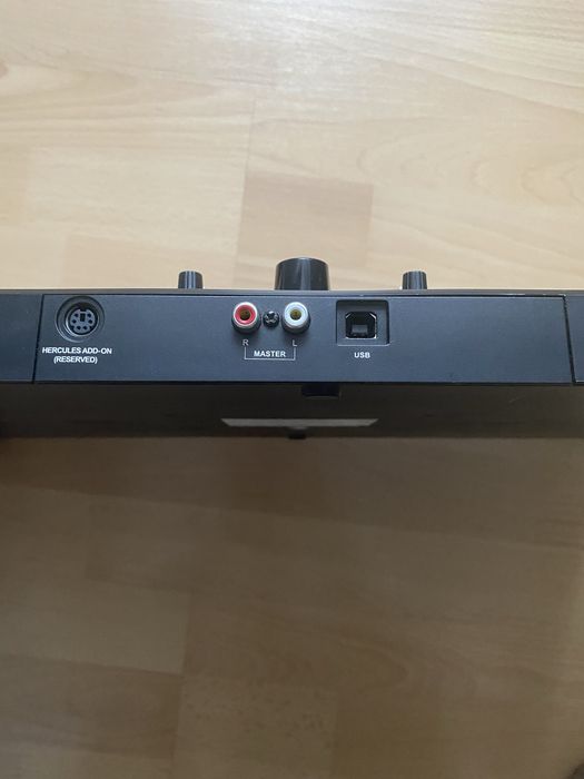 Hercules DJ Control Inpulse 300 *opis*