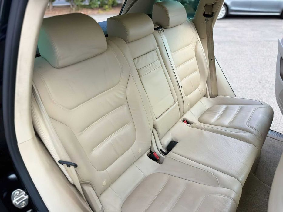Volkswagen Touareg Executive      2013