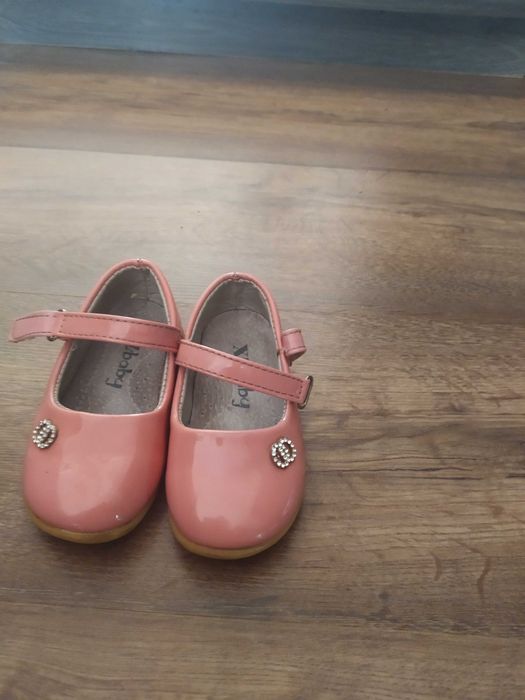 Туфлі для дівчинки