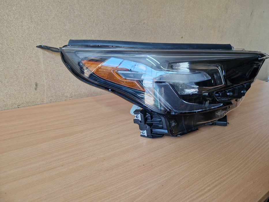 Фара права Subaru Outback bt Legacy bw b16 84002AN50A 2023 2024 2025