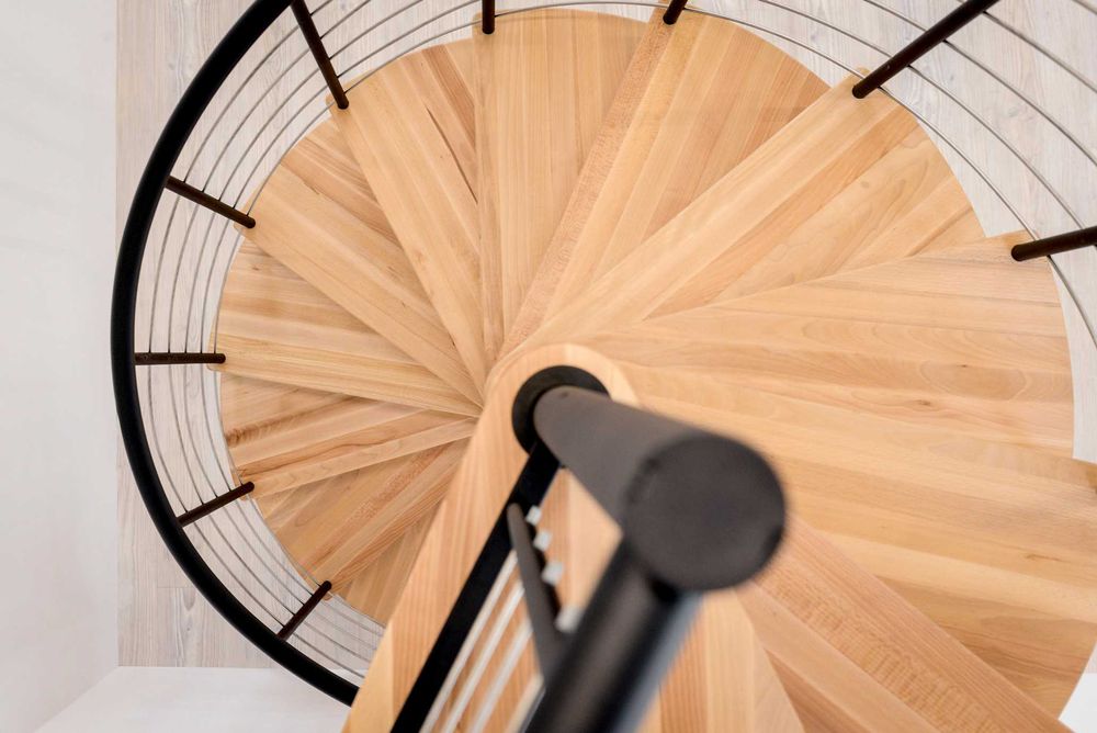 Promocja!Schody kręcone VENEZIA SMART CZARNE/ BUK fi 140 cm