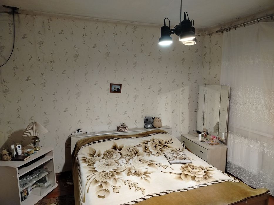 Продам 1/2дома с отдельным входом 2гаража р-н ул.Алтайская