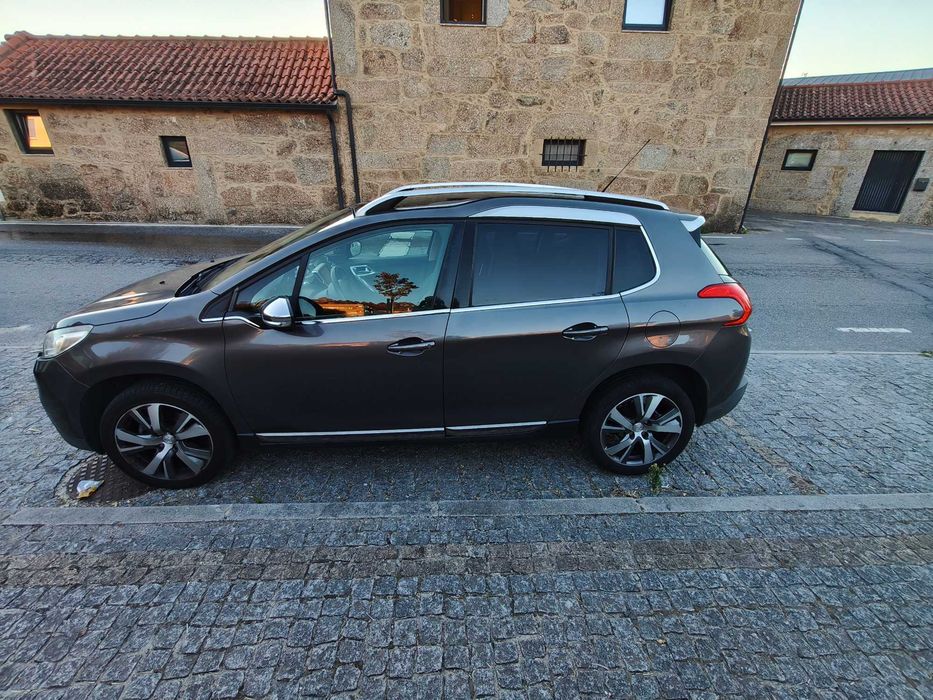 Peugeot 2008 gasóleo allure  de 12/2013 — photo 3