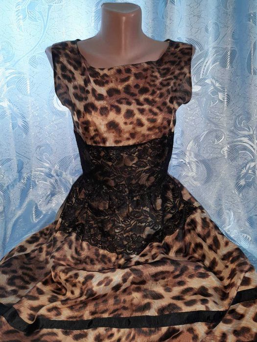 Продам плаття жіночі