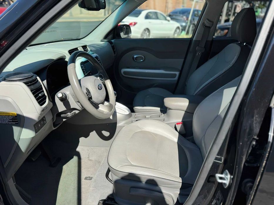 Kia Soul EV+      2018