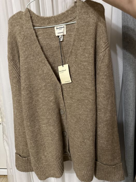 Теплий кардиган.