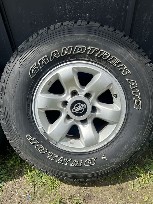 Vendo jantes e pneus 265/75 r16