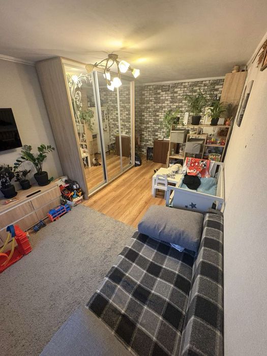 Продаж кімнати в гуртожитку на Ювілейному