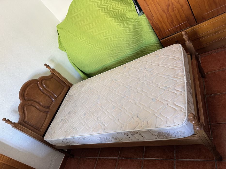 Camas de solteiro com colchão