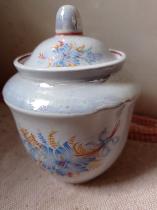 Сахарница фарфоровая