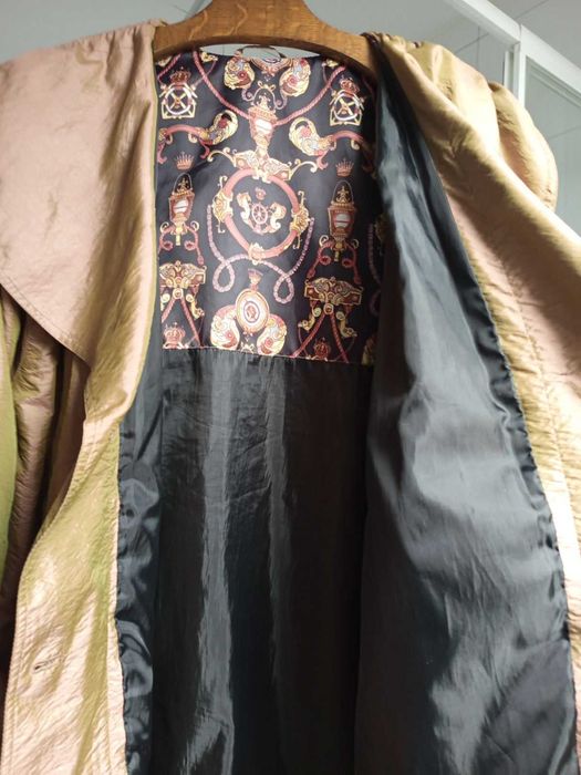 Куртка-ветровка золотистого цвета большой размер 8XL или наш 66 68 70