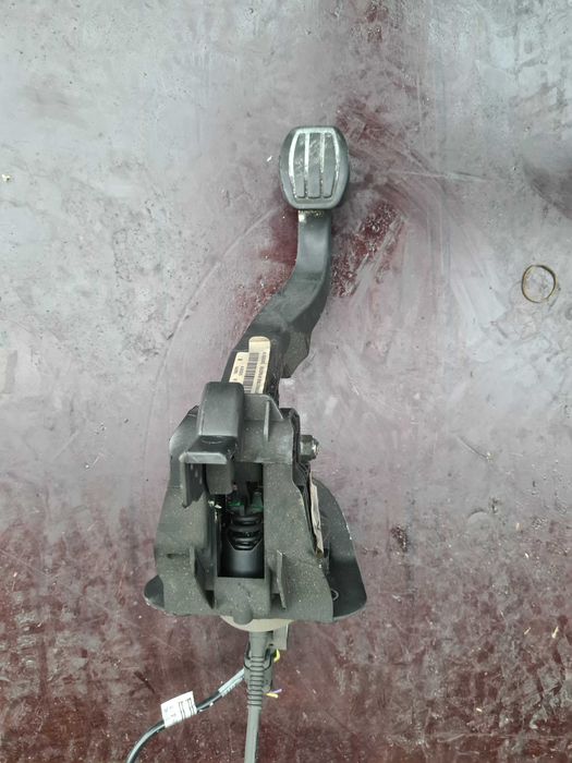 Peugeot Expert III 2.0 18r Proace pedał sprzęgła