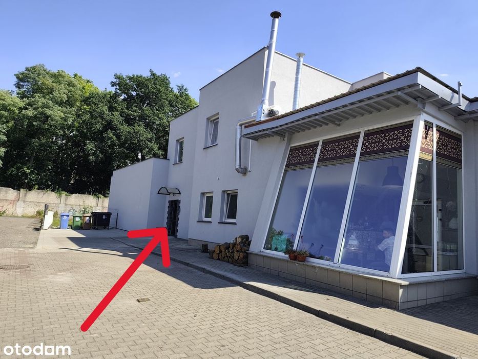 Lokal usługowy 188,60 m2 na parterze z parkingiem