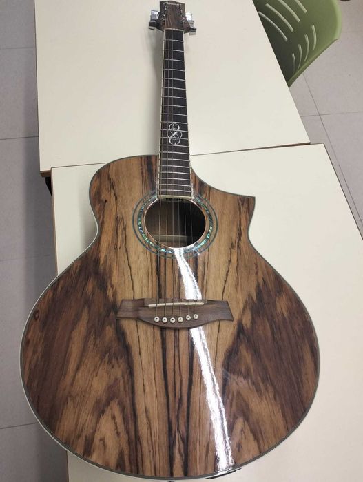 Guitarra Ibanez eletroacústica
