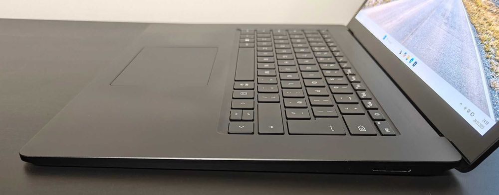 Surface Laptop 4 15" 2K i7-1185G7 32GB 1TB 1979 Windows 11 Opis