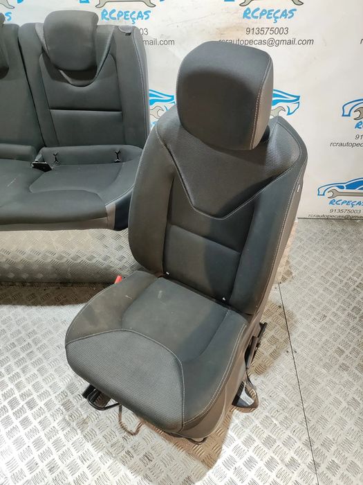 Conjunto Bancos Tecido Renault Clio IV 4