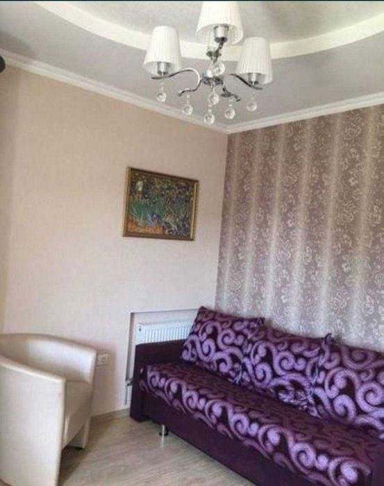 Гарний компактний будинок з якісним ремонтом в селищі Солоницівка