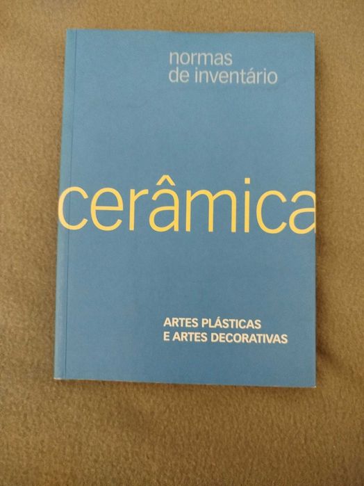 Cerâmica - Artes Plásticas e Artes Decorativas