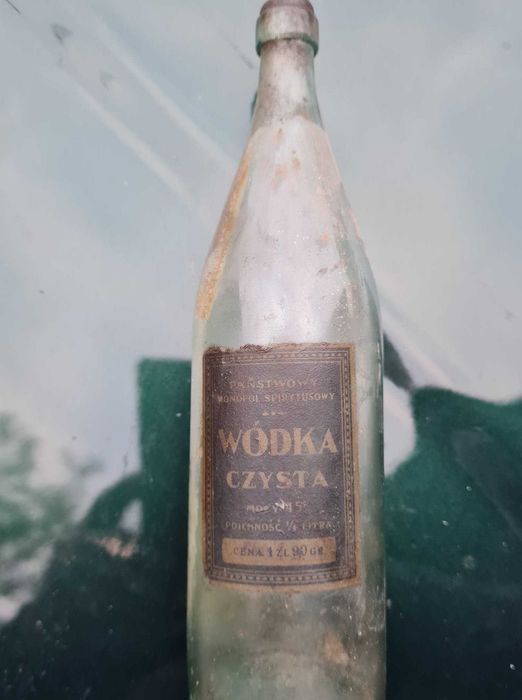 Stare butelki z czasów PRL