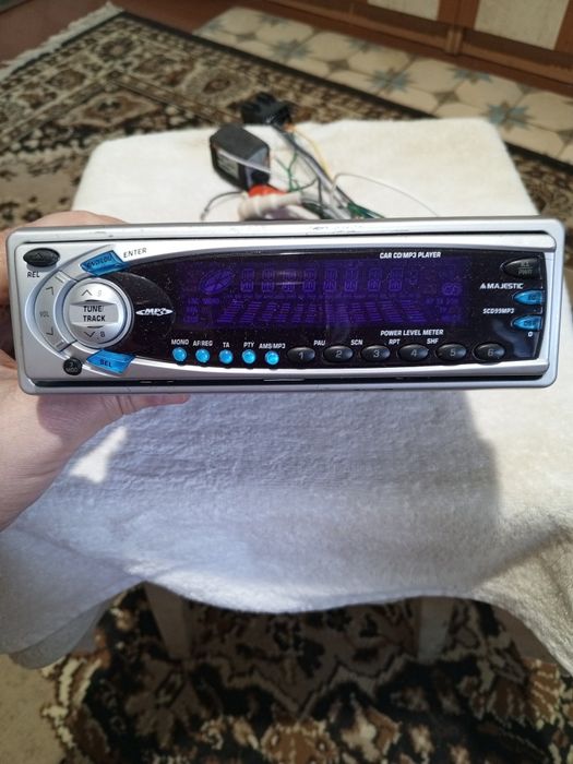 Авто магнітола MAJESTIC scd99MP3 під ремонт