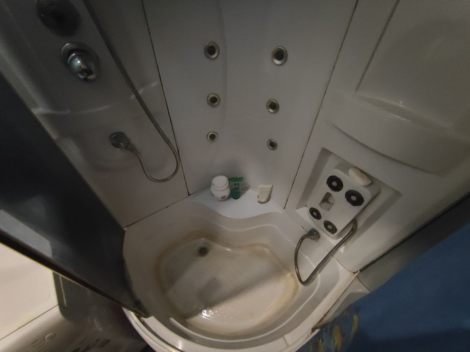 Душова кабіна з ванночкою