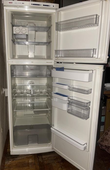 Холодильник Bosch ksu 32600 ie/07