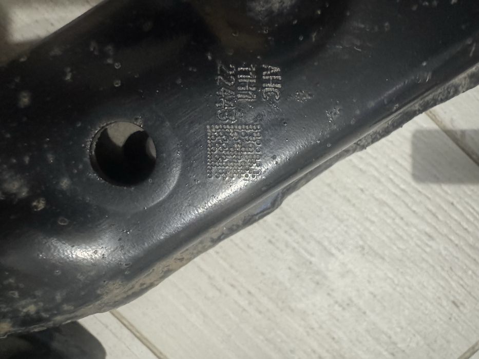 Ричаги правий та лівий передній Honda Cr-v RM3 2016 року