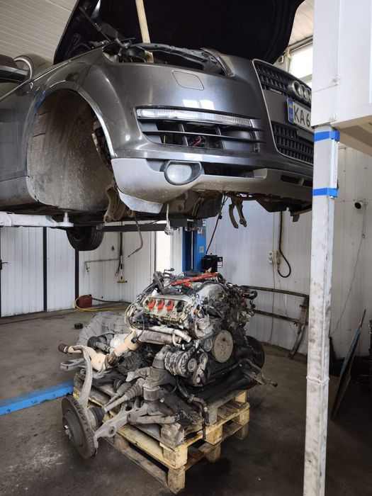 Audi q7 , 4.2 бензин продам.