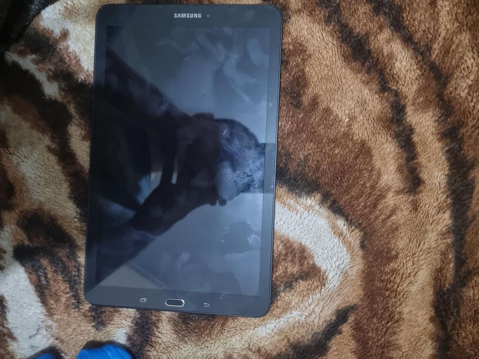 продам планшет SAMSUNG TAB 7 в отличном состоянии