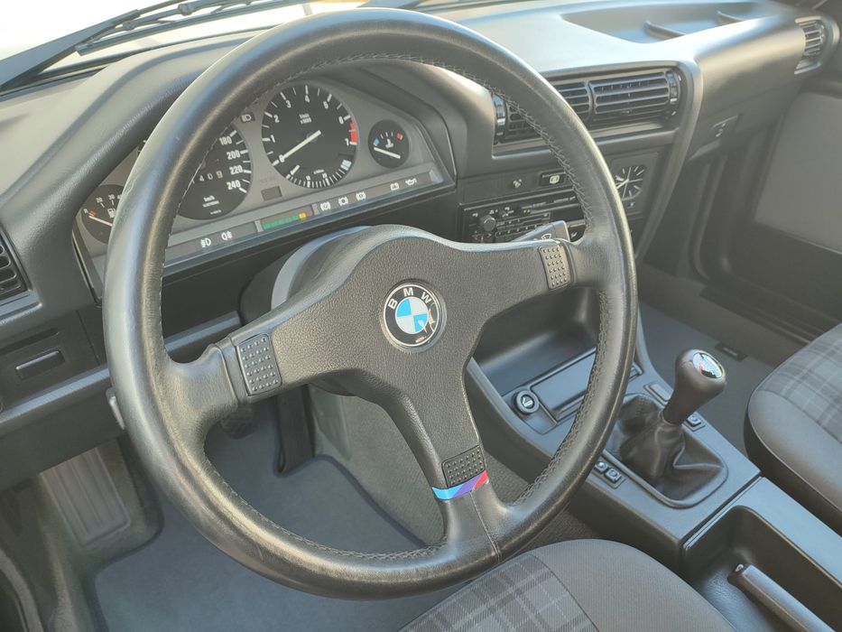 BMW E30 Coupe 318is - Irrepreensível