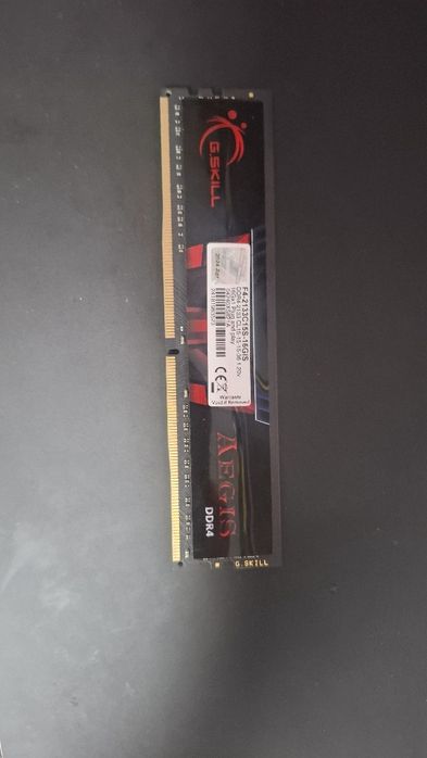 Ram 16 gigabajtów (gb) ddr4
