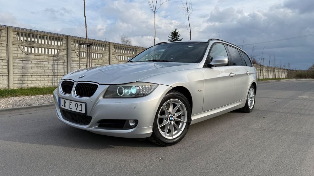BMW Seria 3 BMW Seria 3 320d *Tempomat*Panorama*Bi-Xenon*
