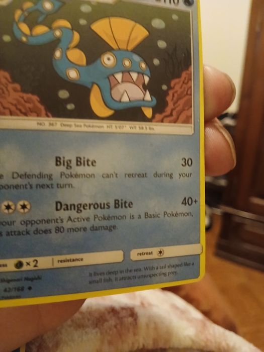 Vendo cartas do pokemo