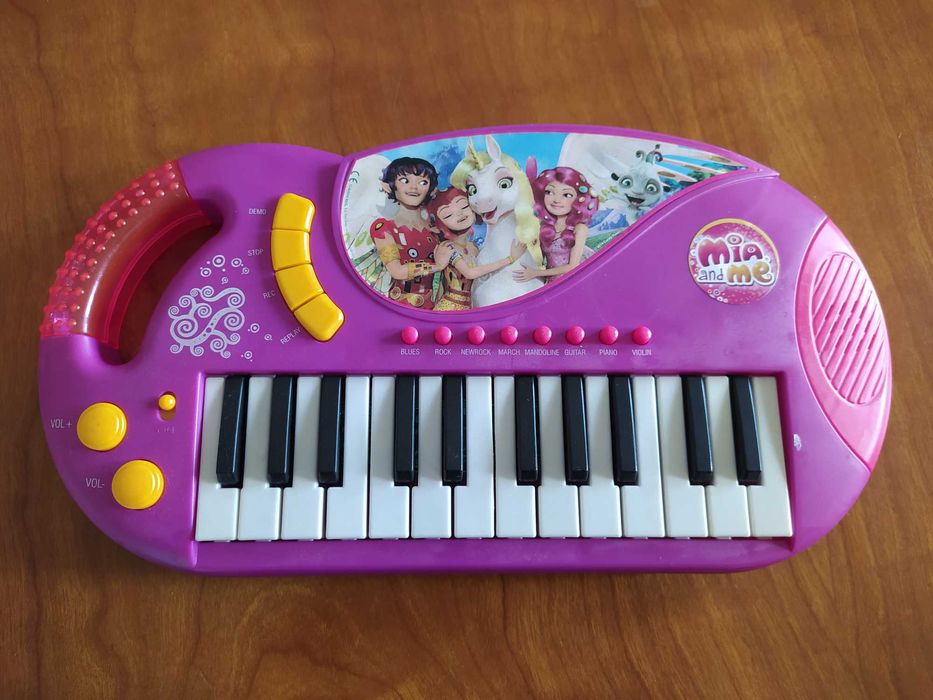 Various Toys - From €564586143865345123