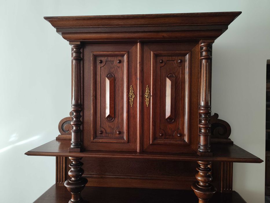 kredens antyk oryginalny po renowacji