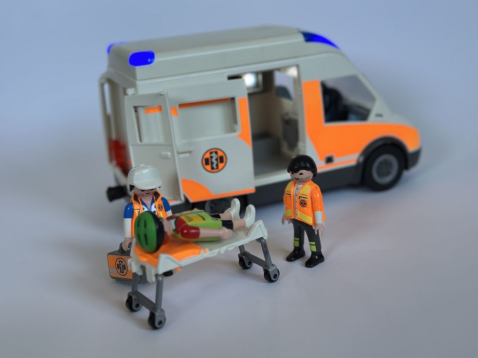 Playmobil 70049 Karetka Ze Światłem I Dźwiękiem