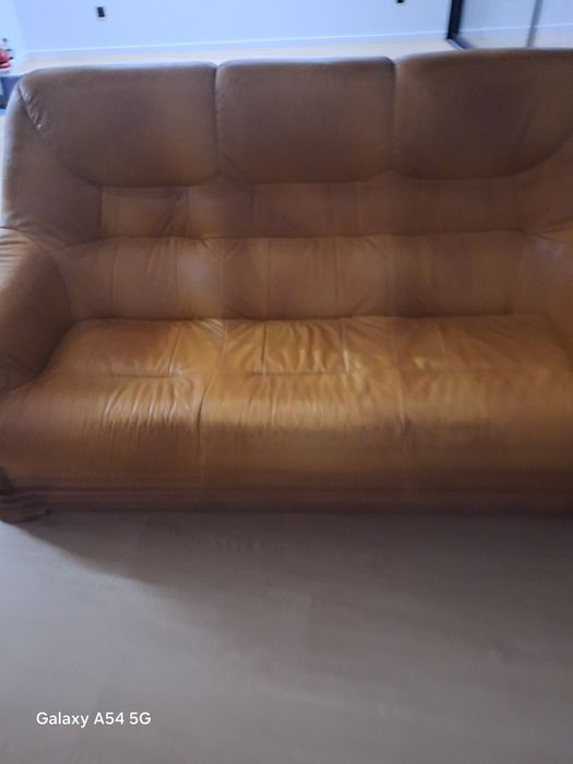 Sofá mais cadeiroes