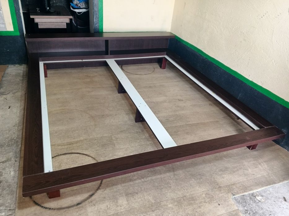 Кровать двуспальная