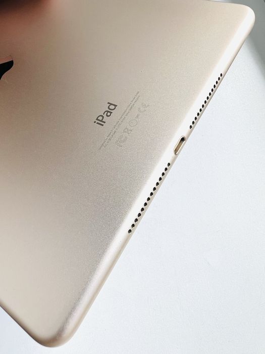 Apple iPad Air 2 (Gold)16GB (Хорошее состояние)