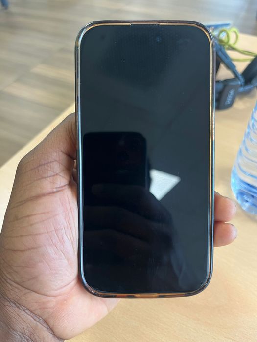 Vendo iphone 15 em bom estado