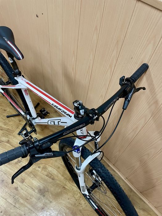 Bicicleta GT karakoram 29