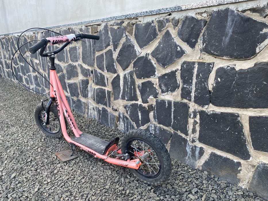 Самокат для дівчинки