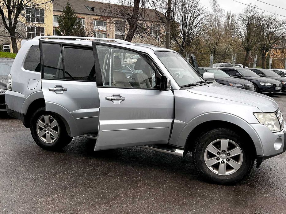 кузов,кузовние детали для Mitsubishi Pajero wagon IV педжеро вагон 4